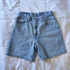 Levi's High Waisted Jean Shorts size 8 (light blue wash)